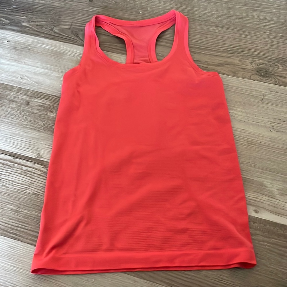 Swiftly tech size 4 carnation red